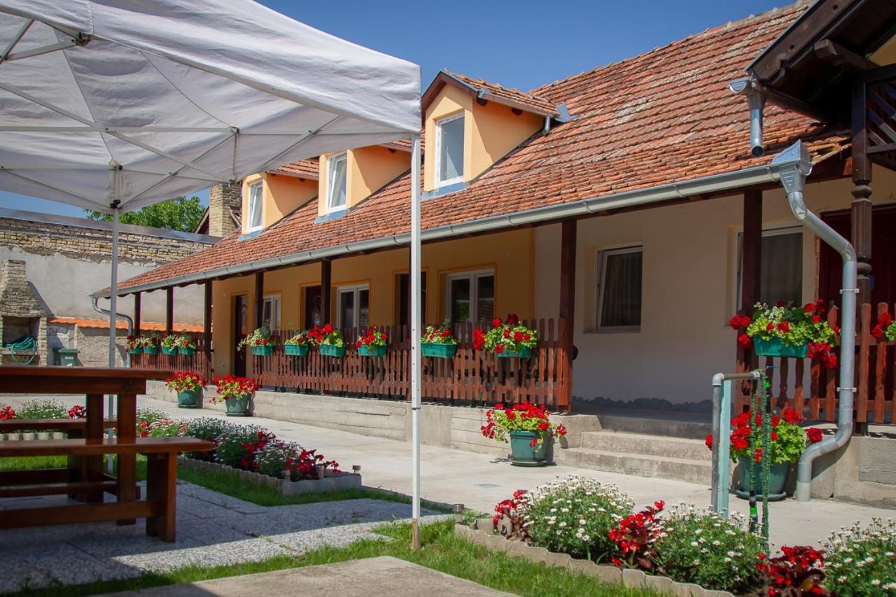 Casa Simon 3 호텔 수보티차 외부 사진